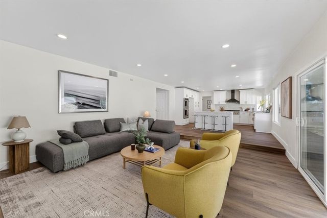 1070 S Road Runner, Anaheim, CA 92807