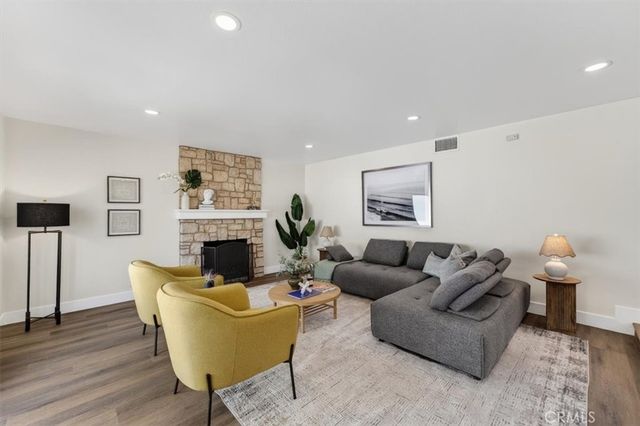 1070 S Road Runner, Anaheim, CA 92807