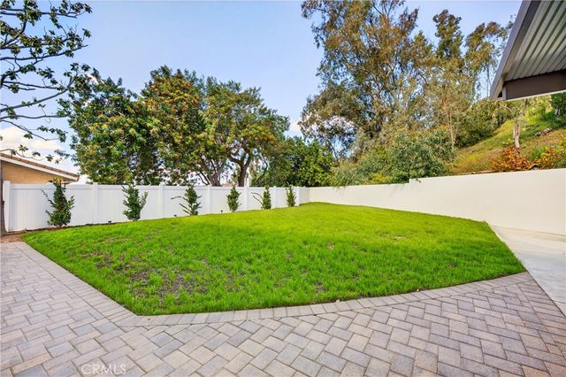1070 S Road Runner, Anaheim, CA 92807