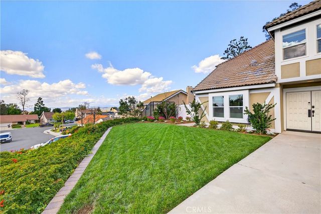 1070 S Road Runner, Anaheim, CA 92807