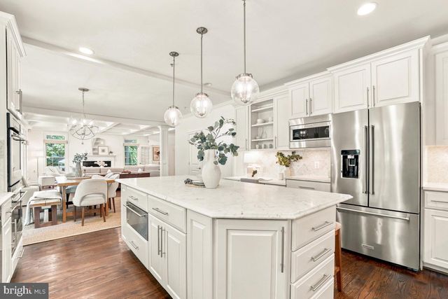 8610 HARTSDALE AVE, Bethesda, MD 20817