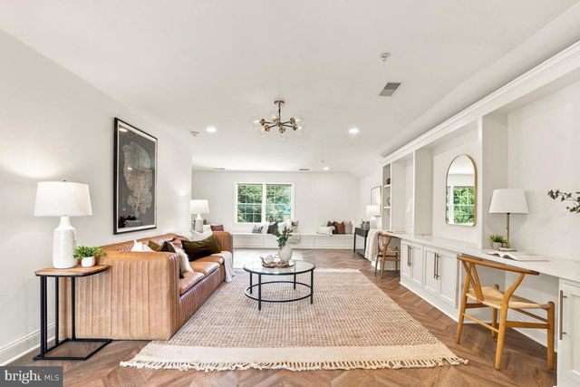 8610 HARTSDALE AVE, Bethesda, MD 20817
