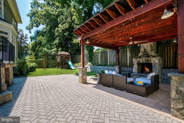 8610 HARTSDALE AVE, Bethesda, MD 20817
