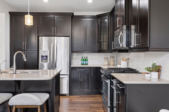 3154 Countryside Avenue B, Woodbury, MN 55129