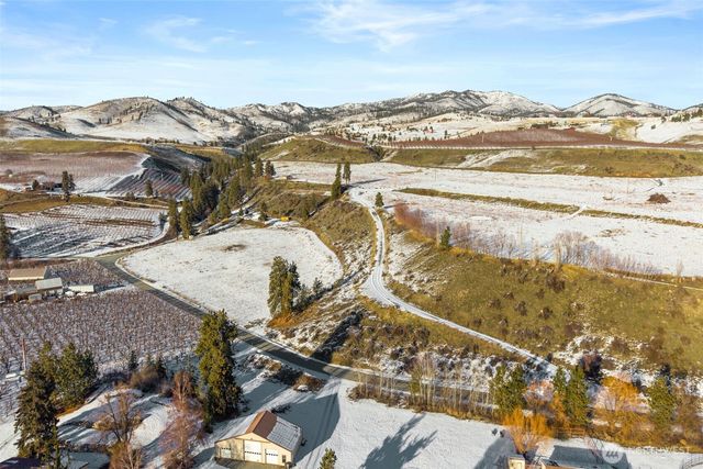 55 Swanson Gulch Road, Manson, WA 98831