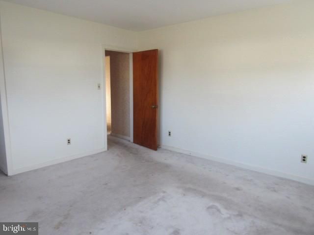 255 CLEVELAND AVE, Carneys Point, NJ 08069