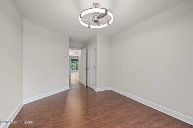 7642 Deer Meadow Dr, Louisville, KY 40241