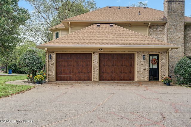 7642 Deer Meadow Dr, Louisville, KY 40241