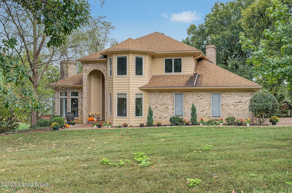 7642 Deer Meadow Dr, Louisville, KY 40241