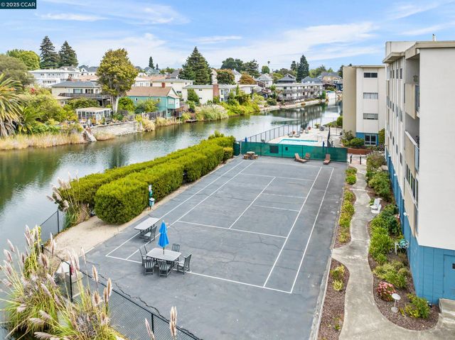 2137 Otis Dr 111, Alameda, CA 94501