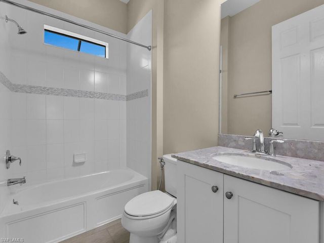 10093 Avalon Lake CIR, Fort Myers, FL 33913