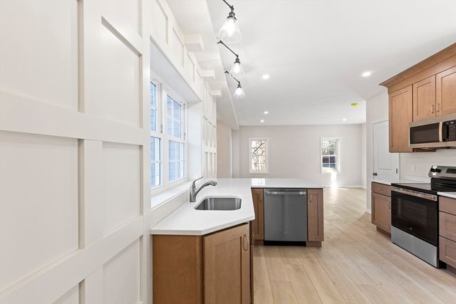 1234 State Rd 1, Plymouth, MA 02360