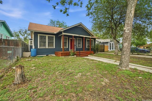 1331 W WILDWOOD DR, San Antonio, TX 78201