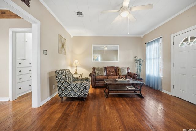 1331 W WILDWOOD DR, San Antonio, TX 78201