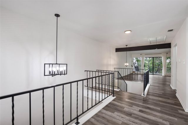 18801 Hogan CIR 2, Lago Vista, TX 78645