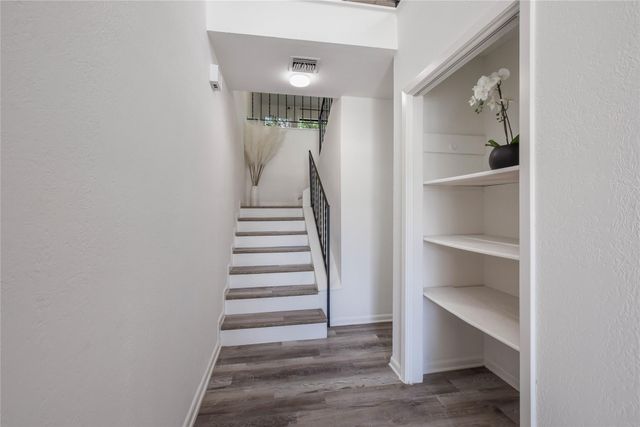 18801 Hogan CIR 2, Lago Vista, TX 78645