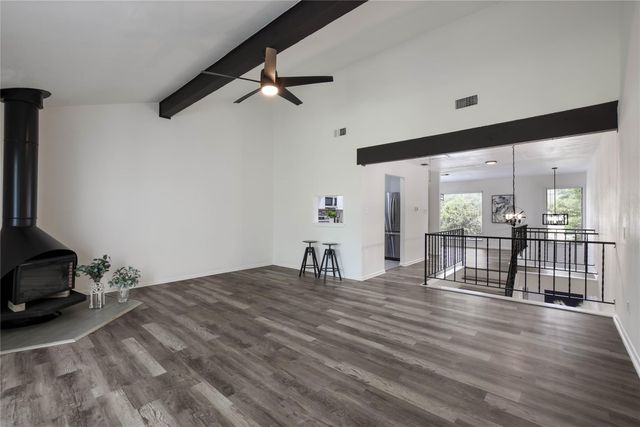 18801 Hogan CIR 2, Lago Vista, TX 78645