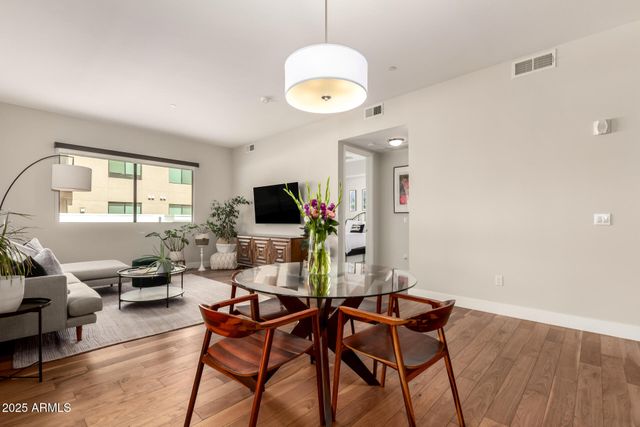 7300 E EARLL Drive 2001, Scottsdale, AZ 85251