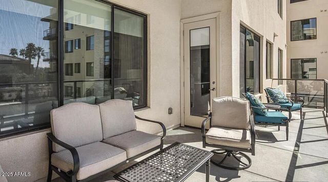 7300 E EARLL Drive 2001, Scottsdale, AZ 85251