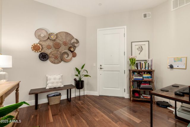 7300 E EARLL Drive 2001, Scottsdale, AZ 85251