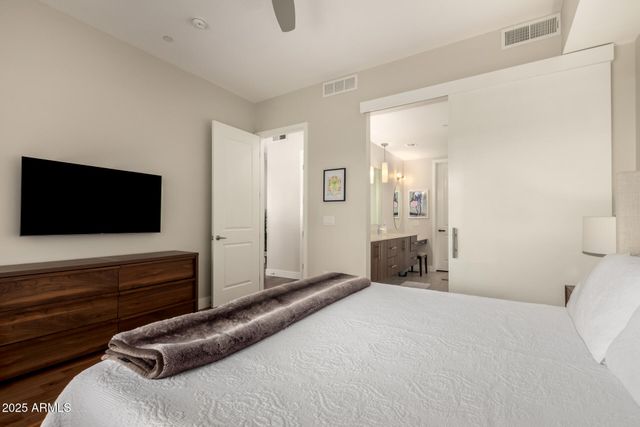 7300 E EARLL Drive 2001, Scottsdale, AZ 85251