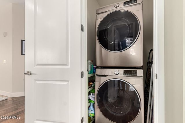 7300 E EARLL Drive 2001, Scottsdale, AZ 85251