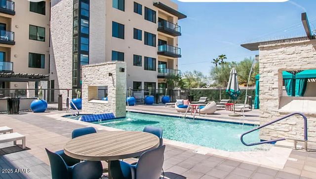 7300 E EARLL Drive 2001, Scottsdale, AZ 85251