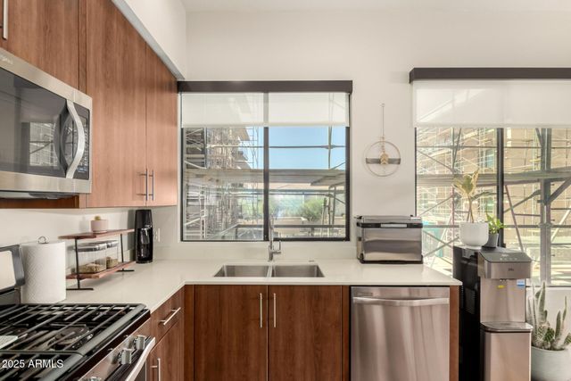 7300 E EARLL Drive 2001, Scottsdale, AZ 85251