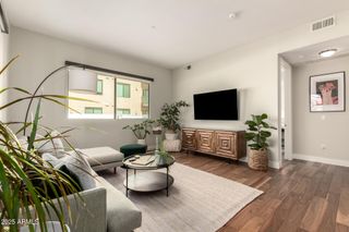 7300 E EARLL Drive 2001, Scottsdale, AZ 85251