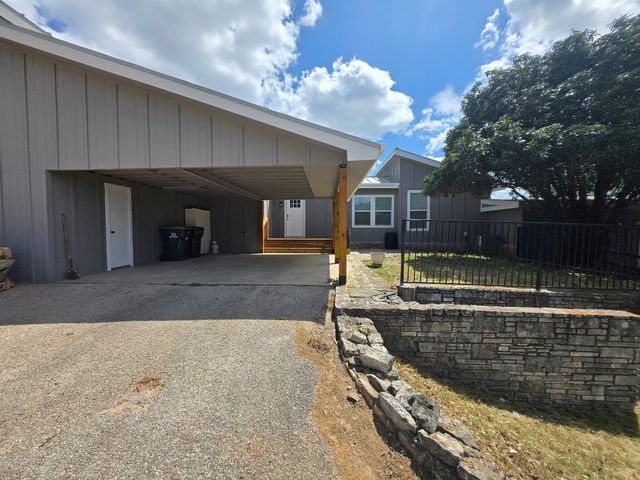 22101 Four Hundred Ave, Spicewood, TX 78669