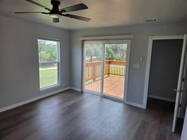 22101 Four Hundred Ave, Spicewood, TX 78669