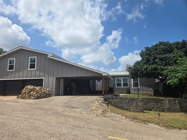 22101 Four Hundred Ave, Spicewood, TX 78669