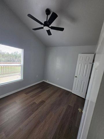 22101 Four Hundred Ave, Spicewood, TX 78669