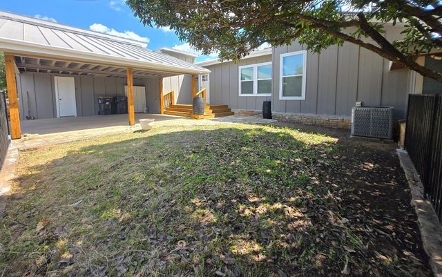 22101 Four Hundred Ave, Spicewood, TX 78669