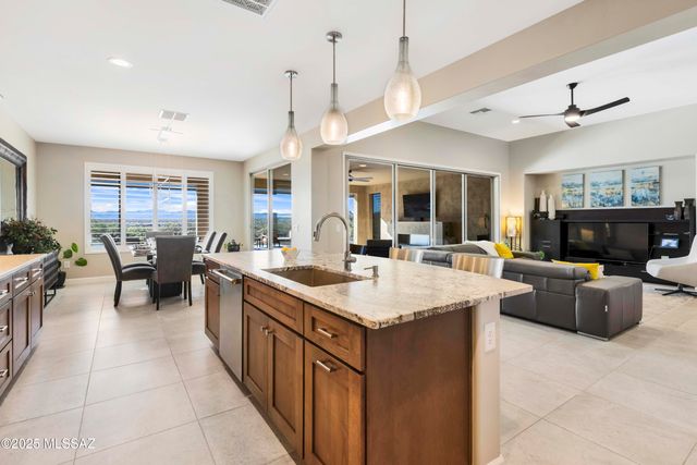 32732 S Cattle Trail, Oracle, AZ 85623