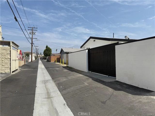 9452 Rose Avenue B, Montclair, CA 91763
