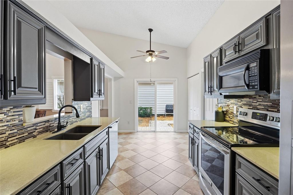 Image 16 of property listing at 3570 DEER RUN S, Palm Harbor, FL 34684