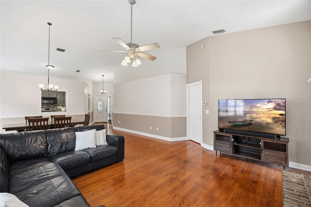 Image 10 of property listing at 3570 DEER RUN S, Palm Harbor, FL 34684