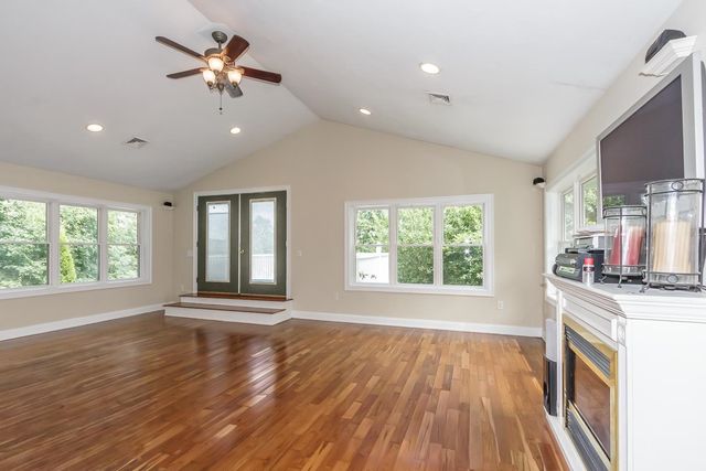 78 Shore Drive, Salem, NH 03079