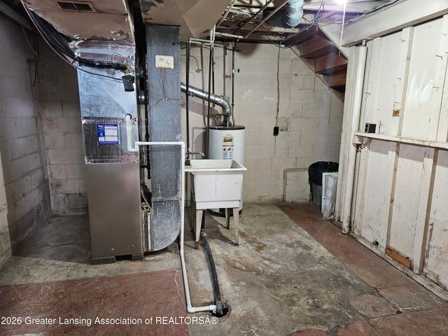 2800 Tecumseh River Road, Lansing, MI 48906