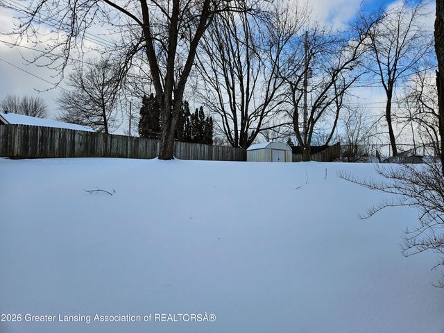 2800 Tecumseh River Road, Lansing, MI 48906