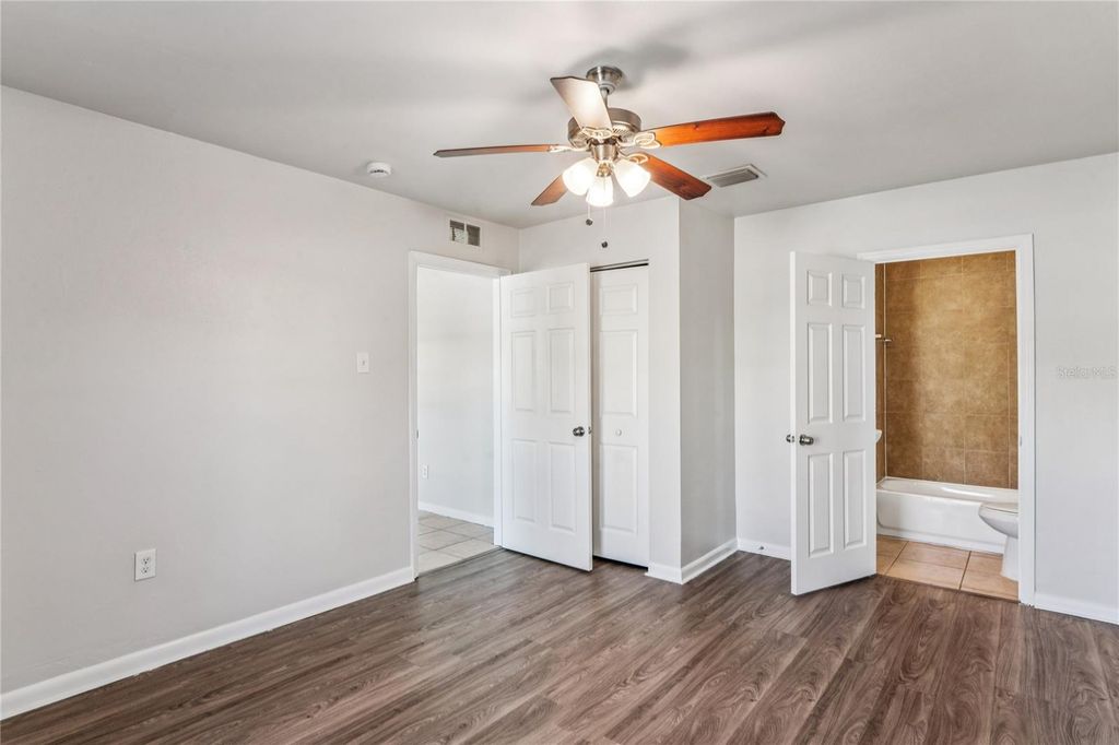 Image 10 of property listing at 1429 SPRING LANE, Clearwater, FL 33755