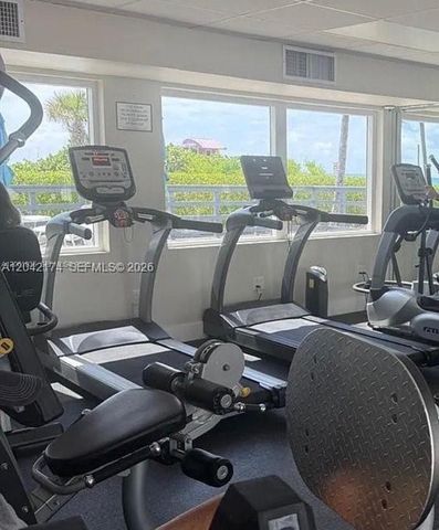 5005 Collins Ave 518, Miami Beach, FL 33140