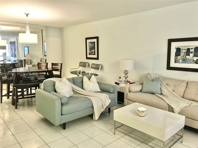 5005 Collins Ave 518, Miami Beach, FL 33140