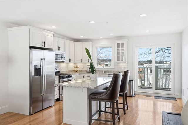 9 Park Street 3, Boston, MA 02122