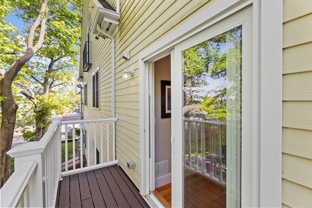 9 Park Street 3, Boston, MA 02122