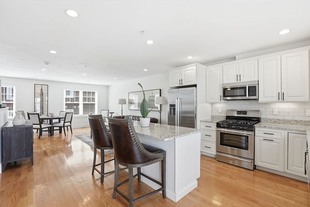 9 Park Street 3, Boston, MA 02122