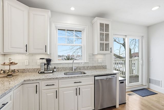 9 Park Street 3, Boston, MA 02122