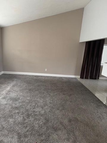 9437 Bonanza Dr, Stockton, CA 95209