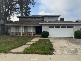 9437 Bonanza Dr, Stockton, CA 95209